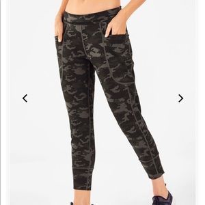 Fabletics Maj Pants Small